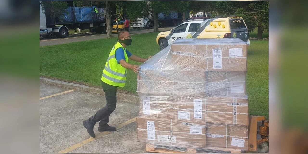 Quase 9 mil pistolas chegam ao Paraná para renovar armamento da PM