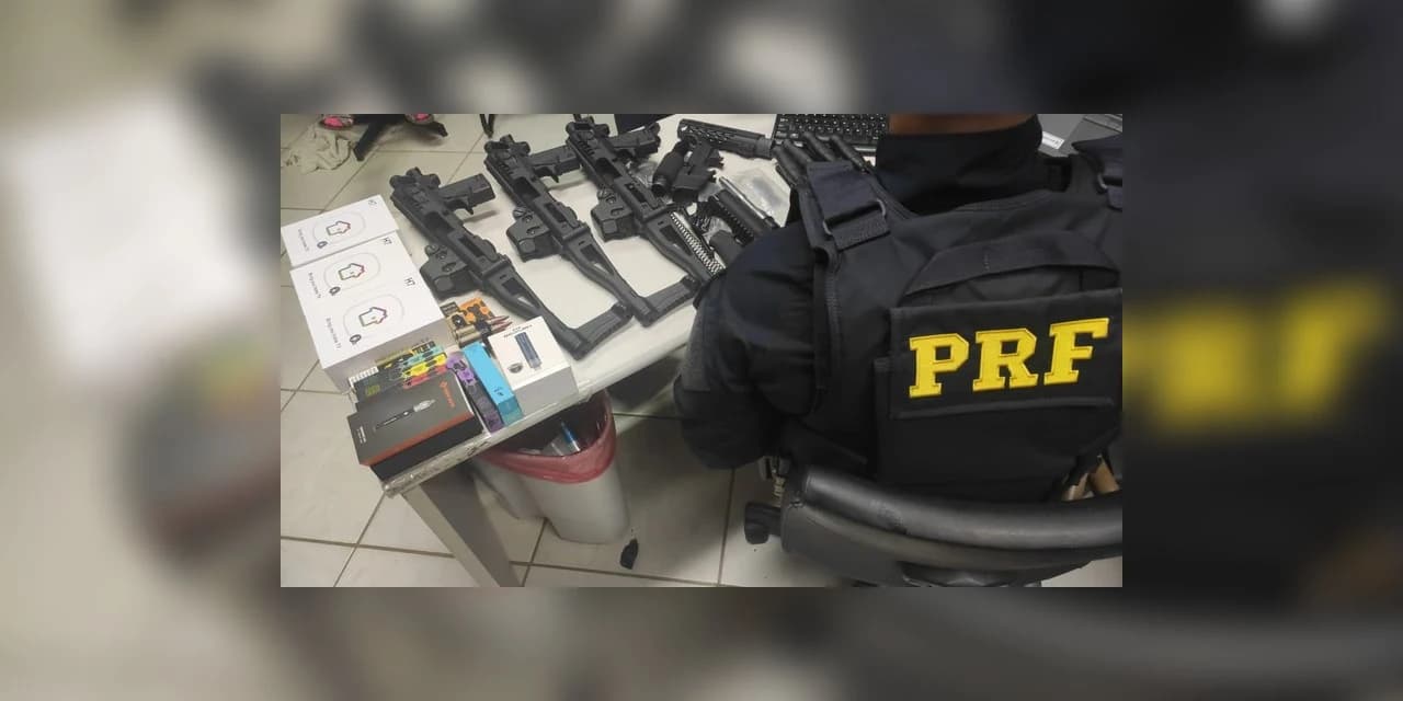 PRF prende mãe e filho por tráfico internacional de armas na BR 277