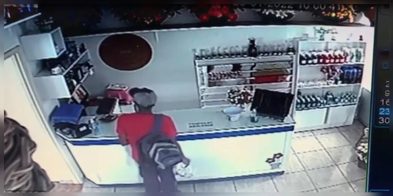 TV NOSSA GENTE: Indivíduo furta celular no Centro de Prudentópolis