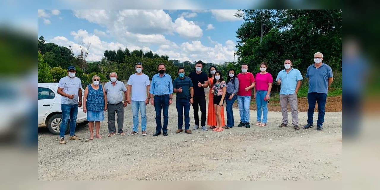Aproximadamente 70 famílias da Vila Gamaliel em Guamiranga serão beneficiadas com obra de calçamento