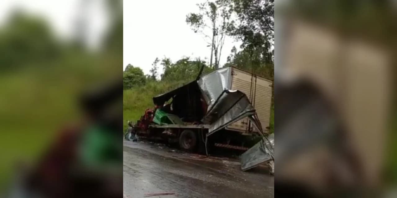Colisão entre caminhão e carreta deixa um morto na tarde desta quarta (16) na PR 170, em Guarapuava