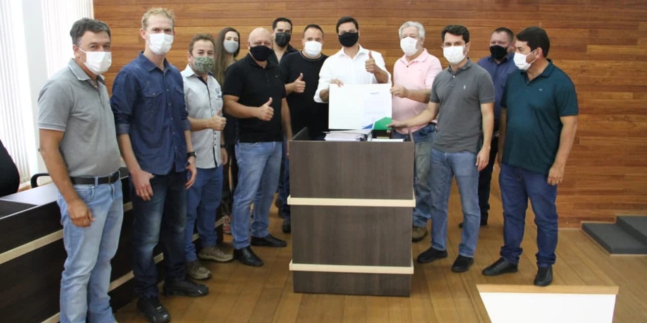 Ivaí assina convênio para pavimentação asfáltica na localidade de Vila Nova