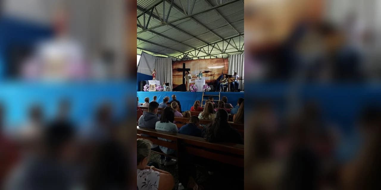 Retiro reúne dezenas de pessoas na comunidade de Patos Velhos