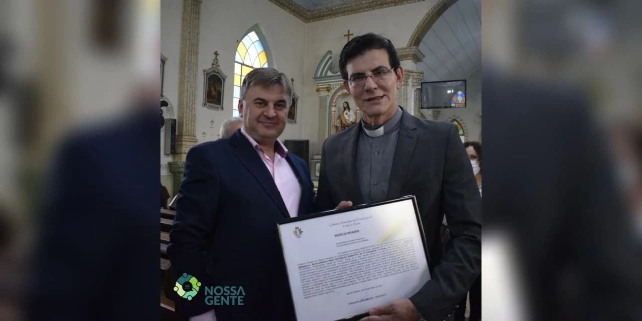 Padre Reginaldo Manzotti recebe Moção de Aplauso em Prudentópolis