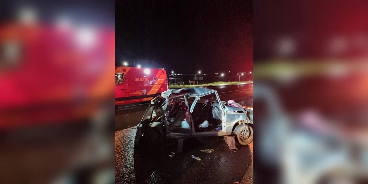 Acidente entre carros deixa seis feridos na BR 277