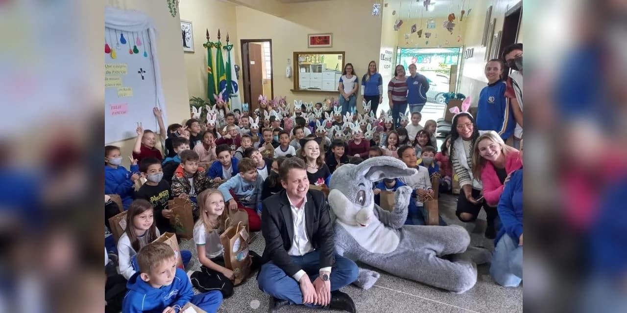 Prefeitura de Imbituva realiza a entrega de chocolates para 3.500 alunos