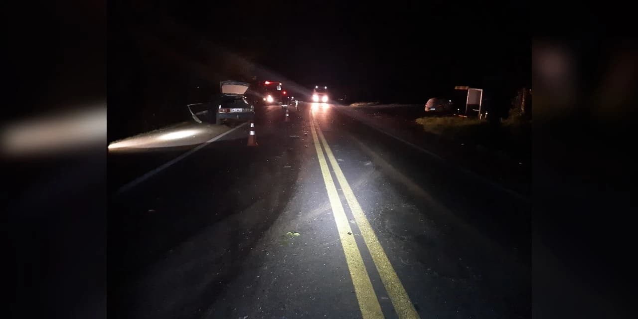 Motorista morre em acidente na BR 373; Colisão envolveu três veículos