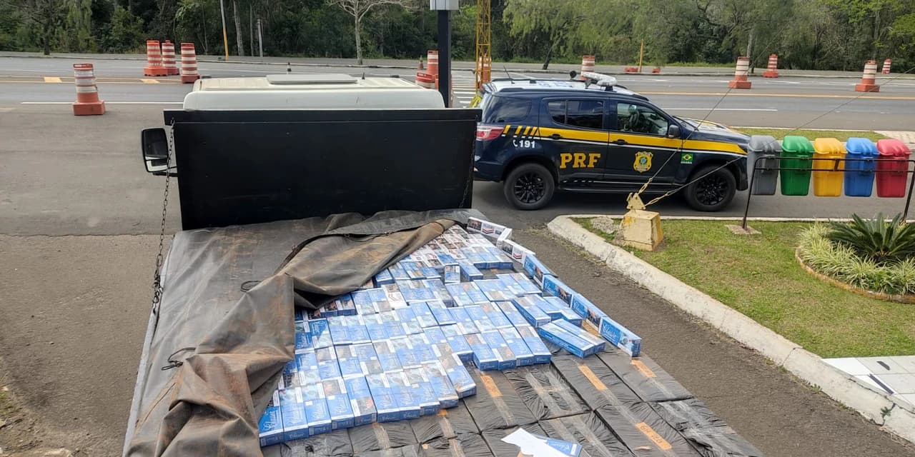 PRF apreende cigarros contrabandeados, em Irati