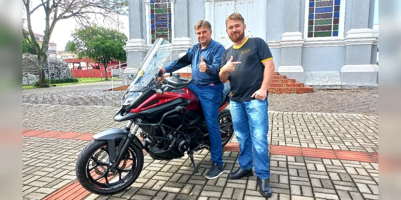 TV NOSSA GENTE: Conheça o prudentopolitano que emprestou a moto para o presidente Bolsonaro participar da motociata. Assista o VÍDEO!