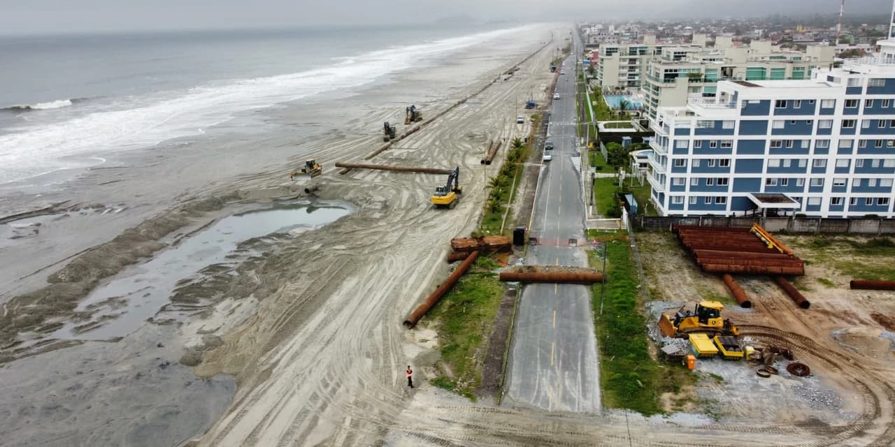 Governo conclui a engorda da praia de Matinhos e entrega obra antes do prazo