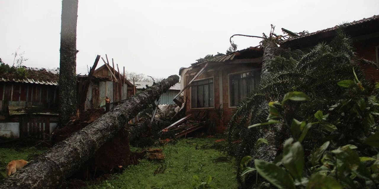 Em Irati prefeitura realiza levantamentos de danos ocasionados por temporal