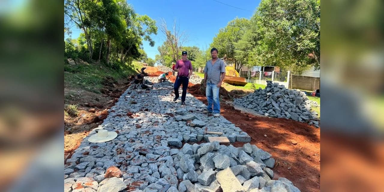 Prefeitura de Guamiranga inicia obra de calçamento na Água Branca