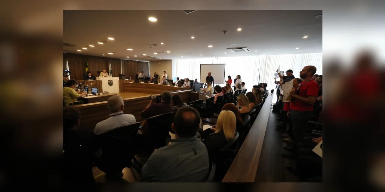 Projeto de reforma administrativa do Estado é aprovado na CCJ; Texto propõe criação de nove secretarias