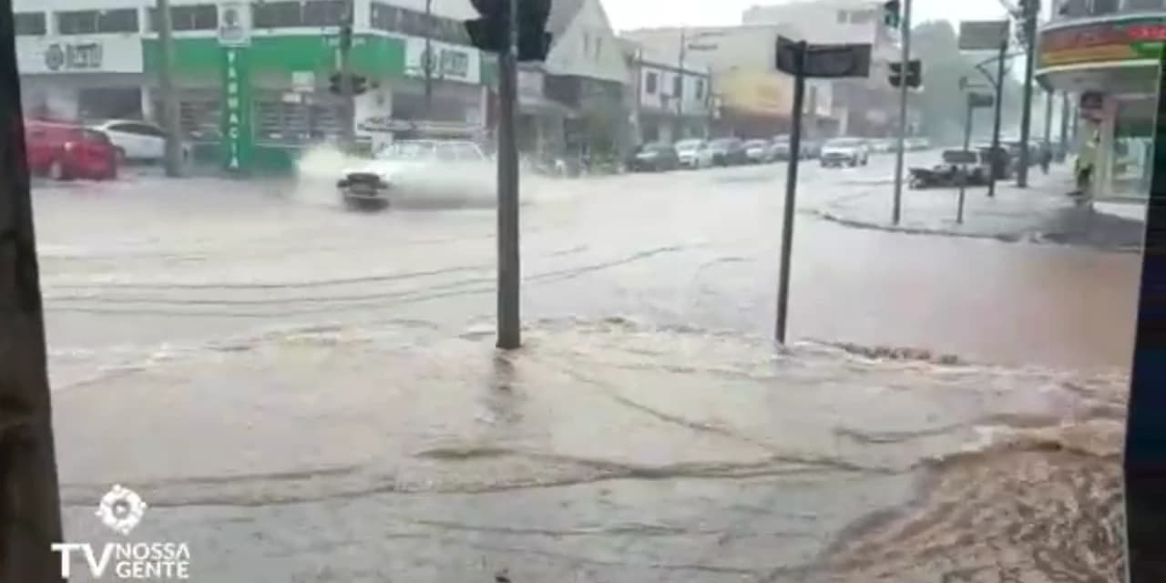 TV NOSSA GENTE: Chuva causa alagamentos na área central de Prudentópolis. Assista o VÍDEO!