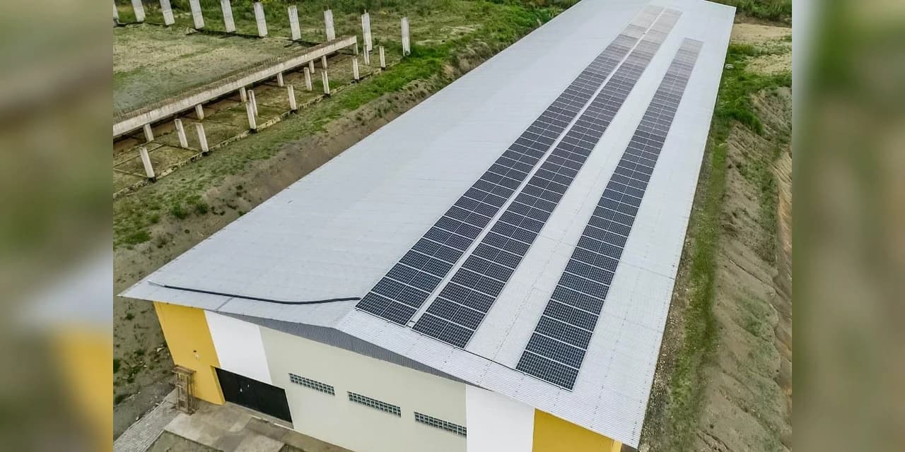 Câmpus da Unicentro ganha usina fotovoltaica em programa de eficiência energética da Copel