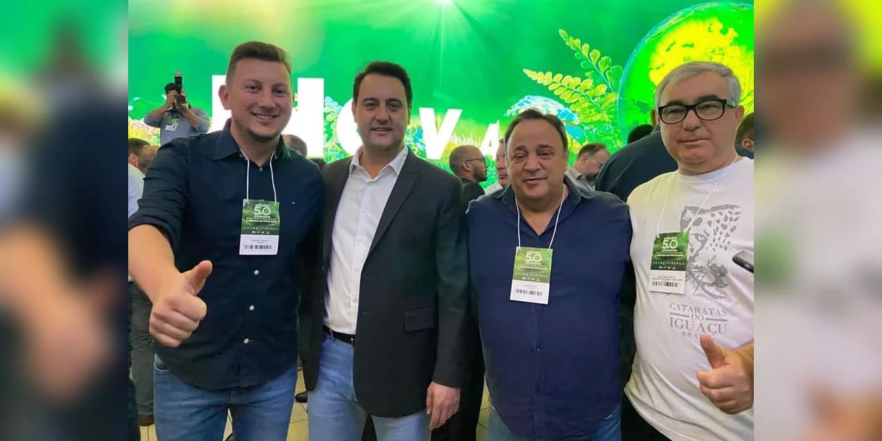 Governador inaugura primeiro condomínio habitacional do programa Vida Nova, em Rio Azul