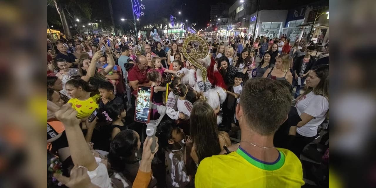TV NOSSA GENTE: 2º dia de Natal Verdade reúne apresentações no Centro de Prudentópolis; Assista o VÍDEO!