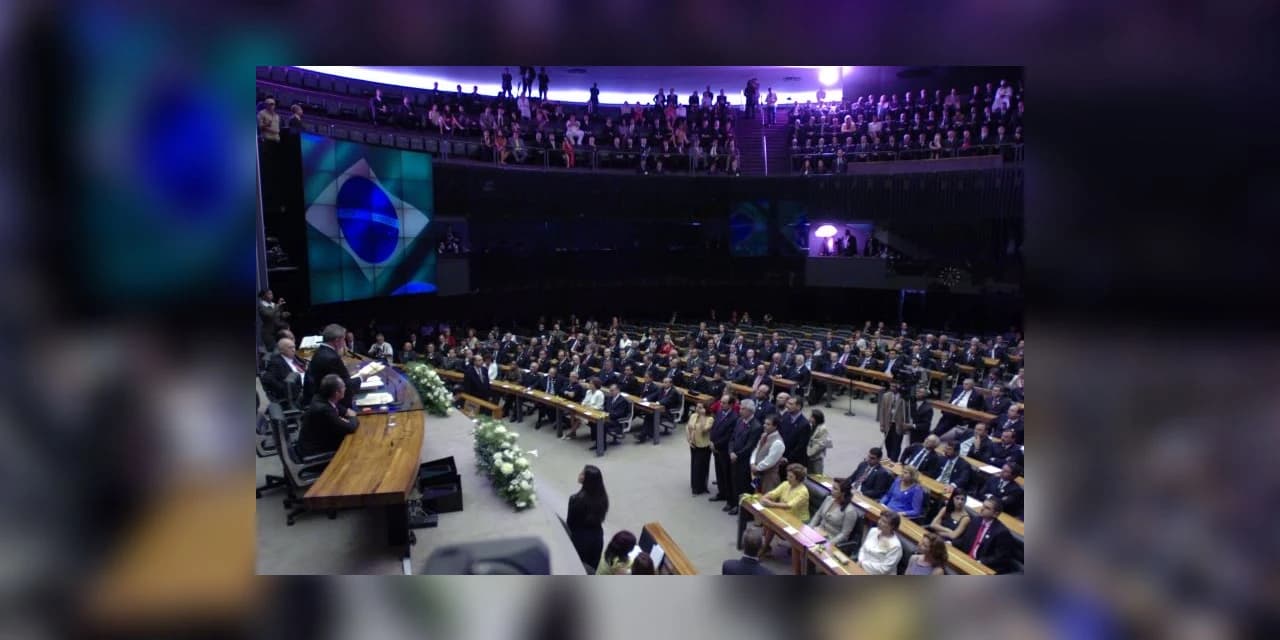 Lula assume seu terceiro mandato no dia 1° em sessão do Congresso