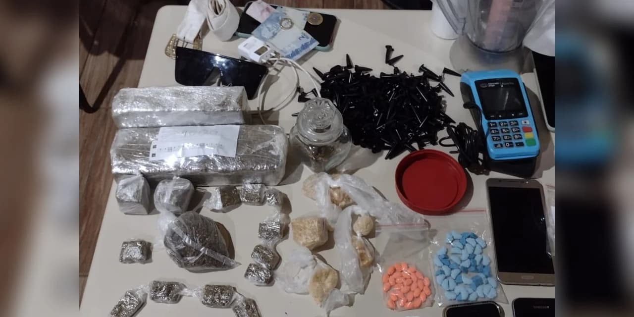 PM prende casal e apreende adolescentes por tráfico de drogas no Litoral