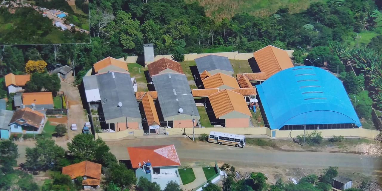 Colégio de Ligação comemora aprovação de alunos em vestibulares