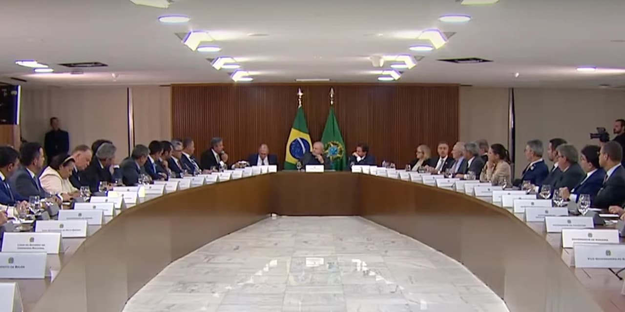 Governador viaja a Brasília e encontra líderes dos Poderes da República