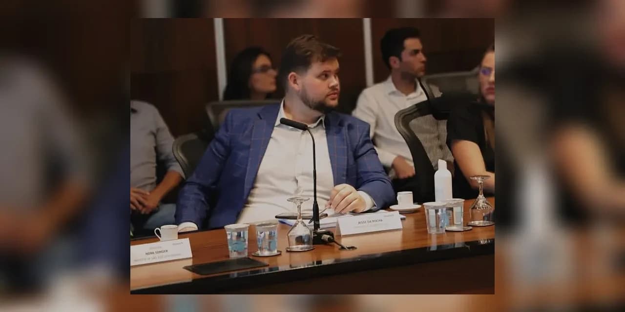 Justiça cassa chapa de prefeito e vice-prefeito acusados de compra de votos via Pix