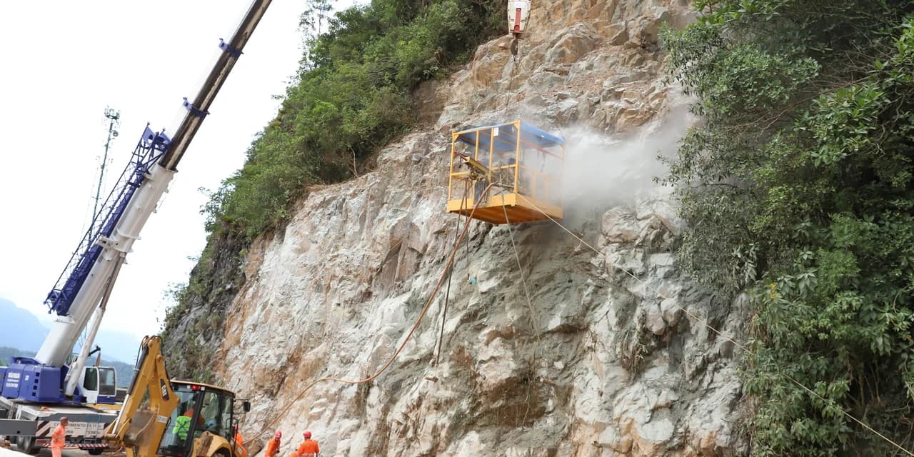 BR-277 na Serra do Mar ficará sem guindastes durante o Carnaval