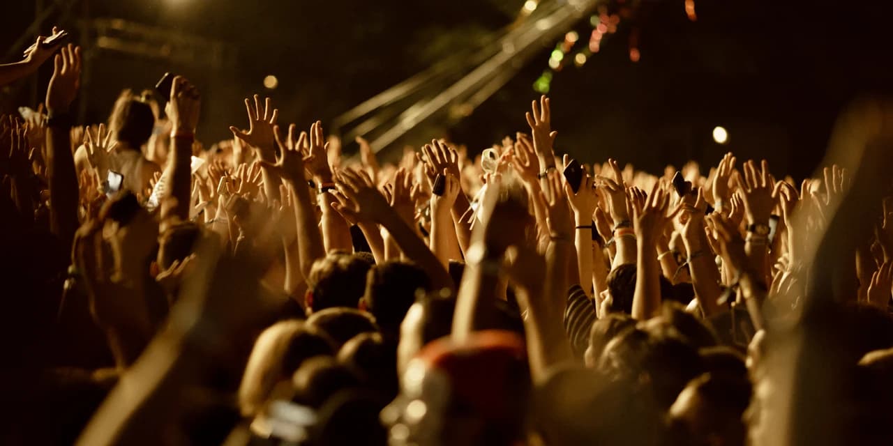 Balada Santa da Pastoral da Juventude é nesta segunda (20), no Pavilhão Nossa Senhora das Graças
