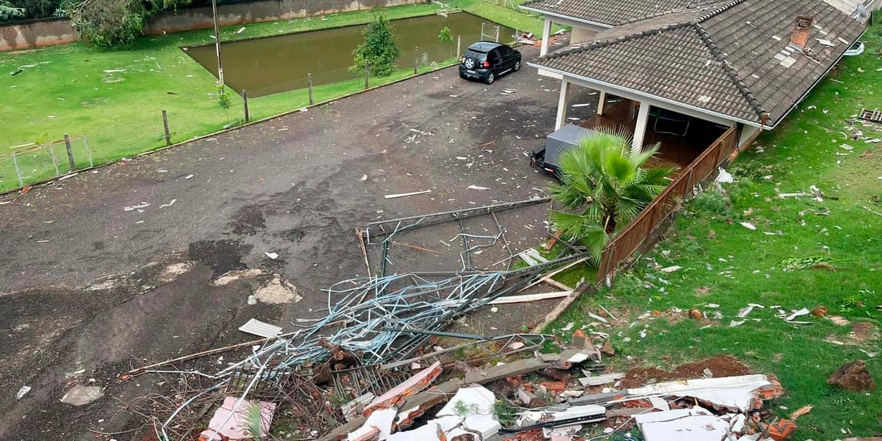 Defesa Civil vai distribuir telhas para Nova Laranjeiras; Copel recupera a rede elétrica