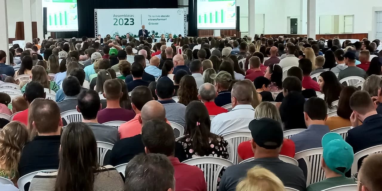 Assembleia do Sicredi reuniu mais de 800 pessoas em Prudentópolis