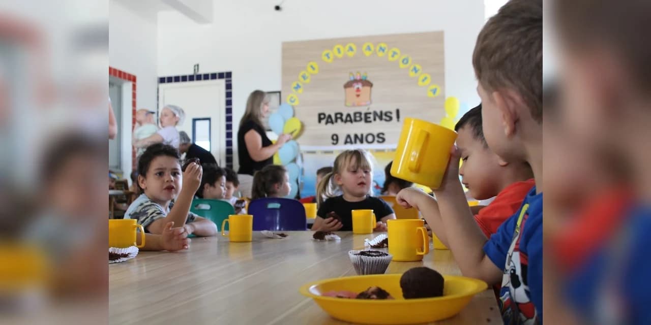 Cmei Tia Antonia completa 9 anos em Prudentópolis. VÍDEO!