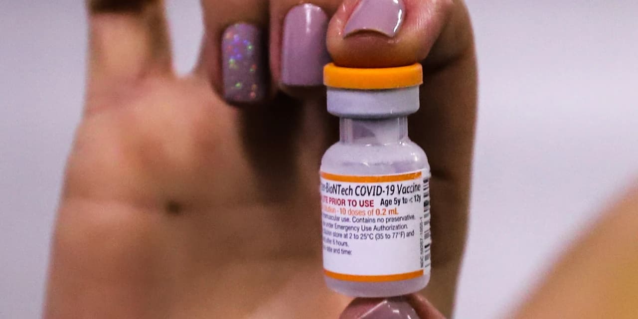 Vacina bivalente contra a Covid-19 está disponível a todos os grupos prioritários