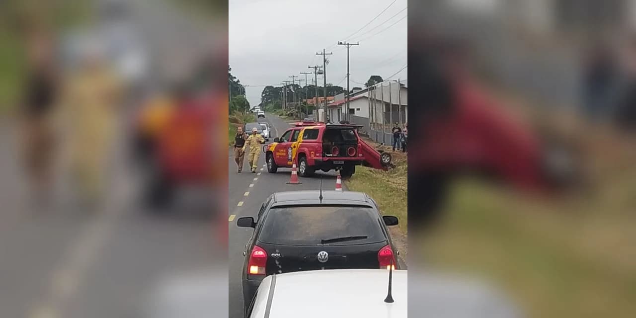 Acidente envolvendo dois veículos foi registrado na estrada da Linha Ivaí