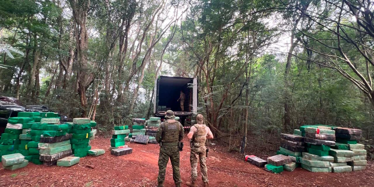 Polícias Militar e Federal apreendem mais de cinco toneladas de maconha no Oeste no Paraná