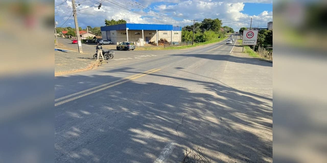 PRF atende acidente na Br 153 em Irati