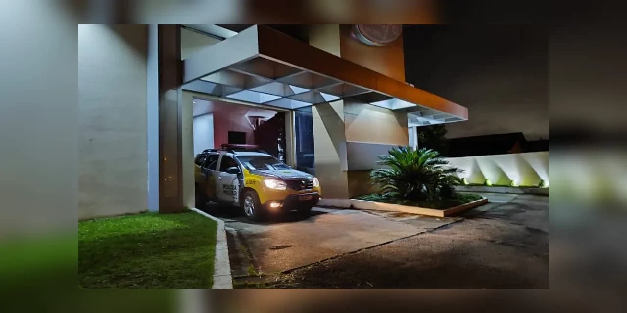 Homem vai a motel com a esposa e morre na piscina em São José dos Pinhais; PM foi acionada