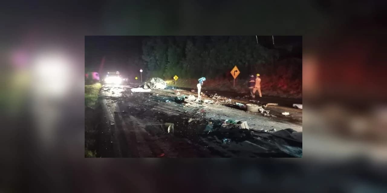 Acidente envolvendo vários veículos termina com três mortos e quatro feridos na BR-277