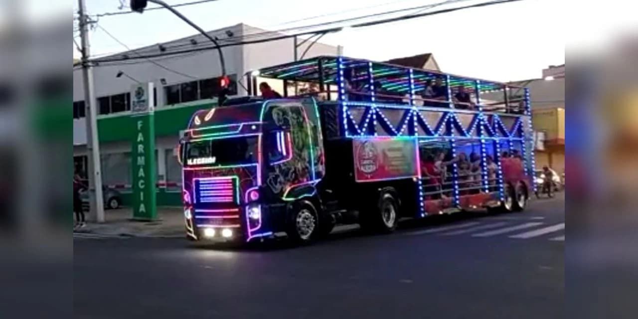 Carreta da alegria atrai centenas de pessoas em Prudentópolis. VÍDEO!