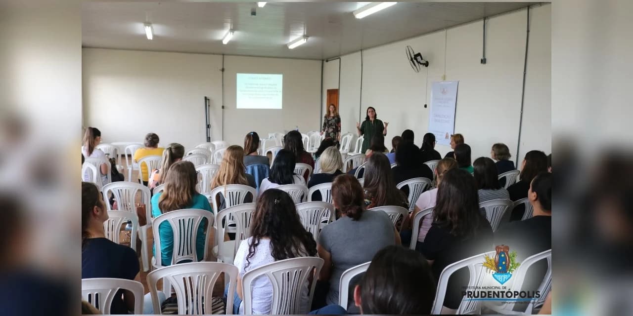 Professores participam de formação sobre educação inclusiva com ênfase no Transtorno do Espectro Autista