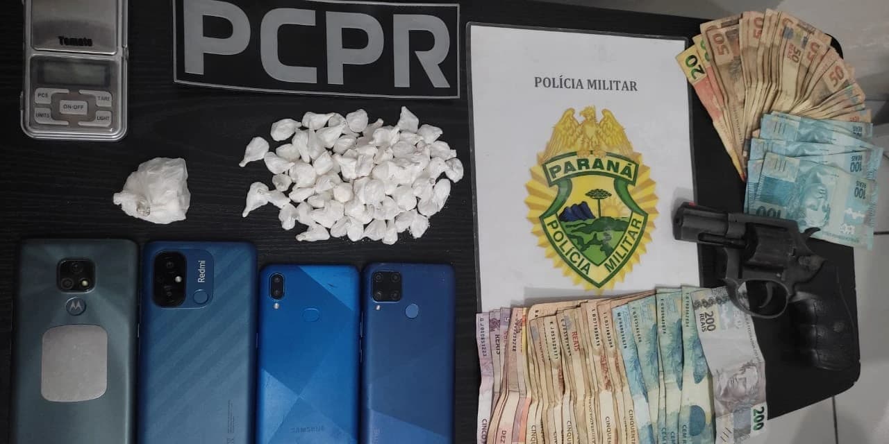 Em Prudentópolis irmãos são presos no bairro Ronda por tráfico de drogas