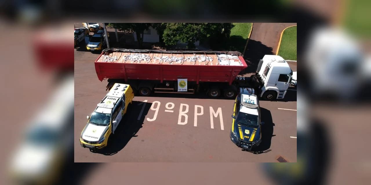 Carreta lotada de cigarros é retida em ação da PRF e PM