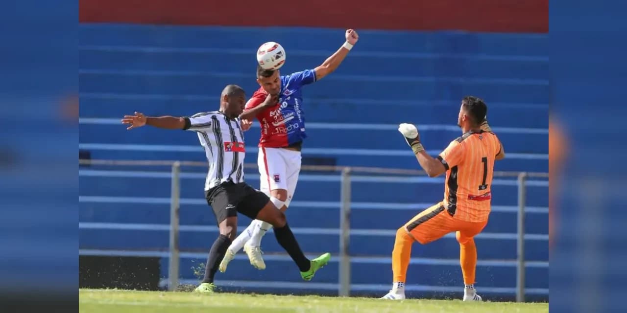 Paraná Clube decepciona de novo e empata com o Grêmio Maringá