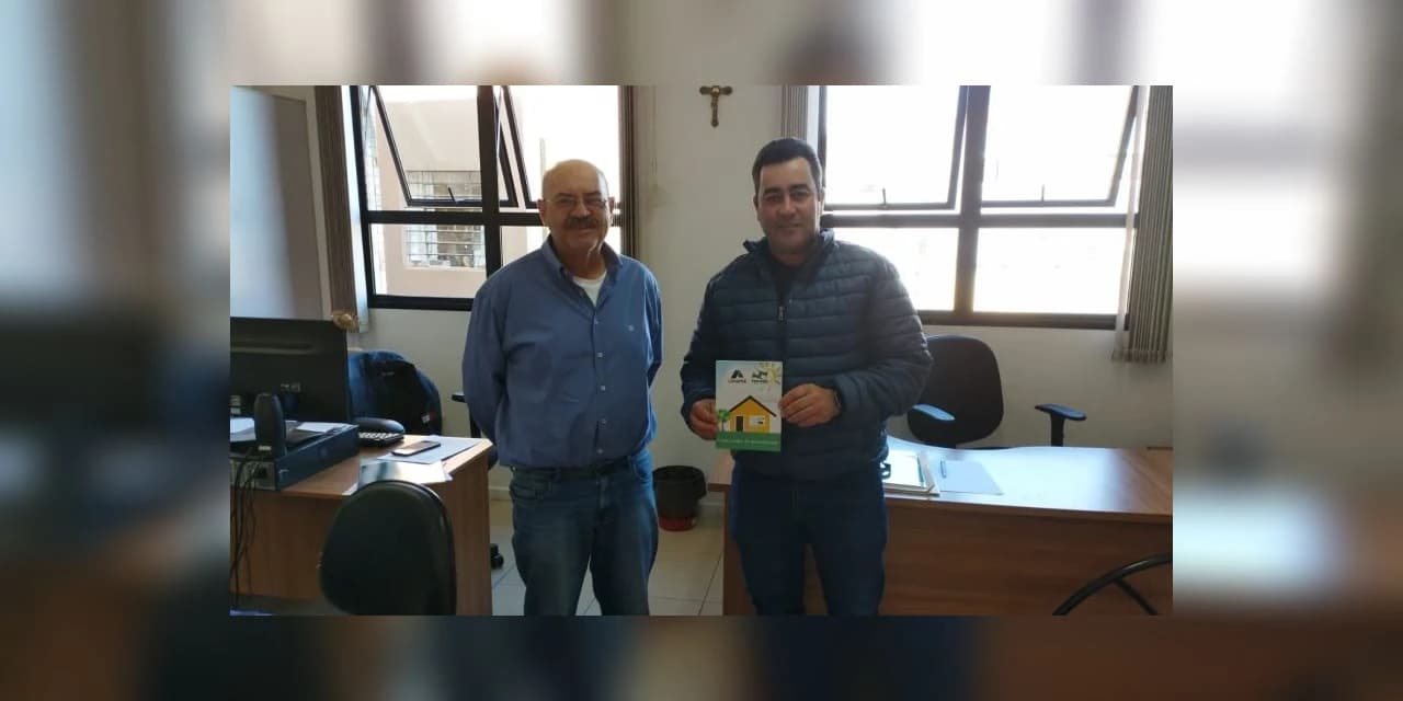Em reunião, prefeito de Guamiranga solicita moradias por meio de programas da Cohapar