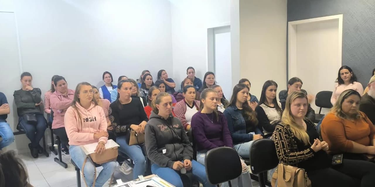 Equipe SMEI realiza distribuição de vagas do Concurso Público de Imbituva e dá boas-vindas aos novos docentes