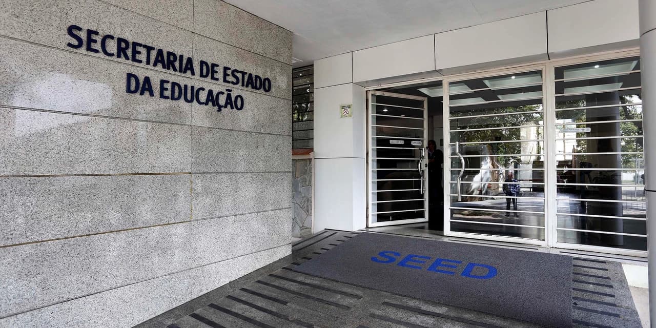 Divulgada lista de aprovados da prova objetiva do concurso para professores do Paraná