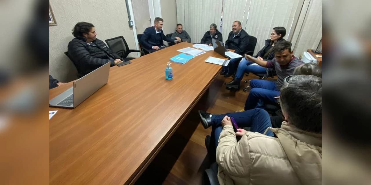 Em Imbituva prefeitura promove reunião para regularização de terrenos do parque industrial