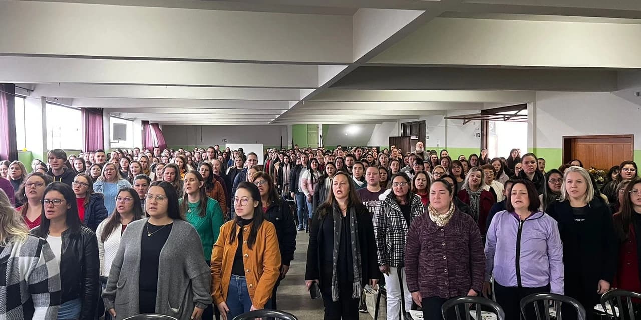 Em Imbituva professores da rede municipal participam de evento de formação e reflexão