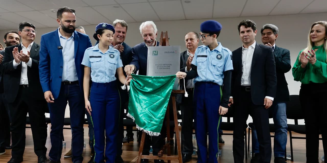 Governo inaugura última escola paralisada pela Operação Quadro Negro, em Campo Largo