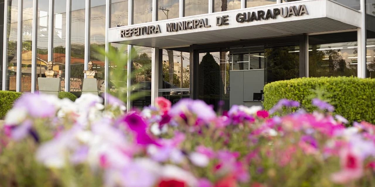 Prefeito Celso Góes de Guarapuava antecipa a primeira parcela do décimo terceiro salário.