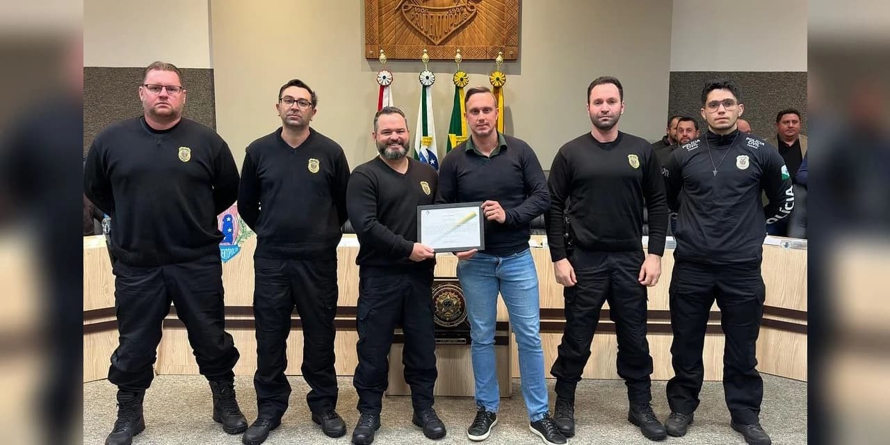 Delegado da Polícia Civil Dr: Rodrigo Cruz é homenageado pela Câmara de vereadores.